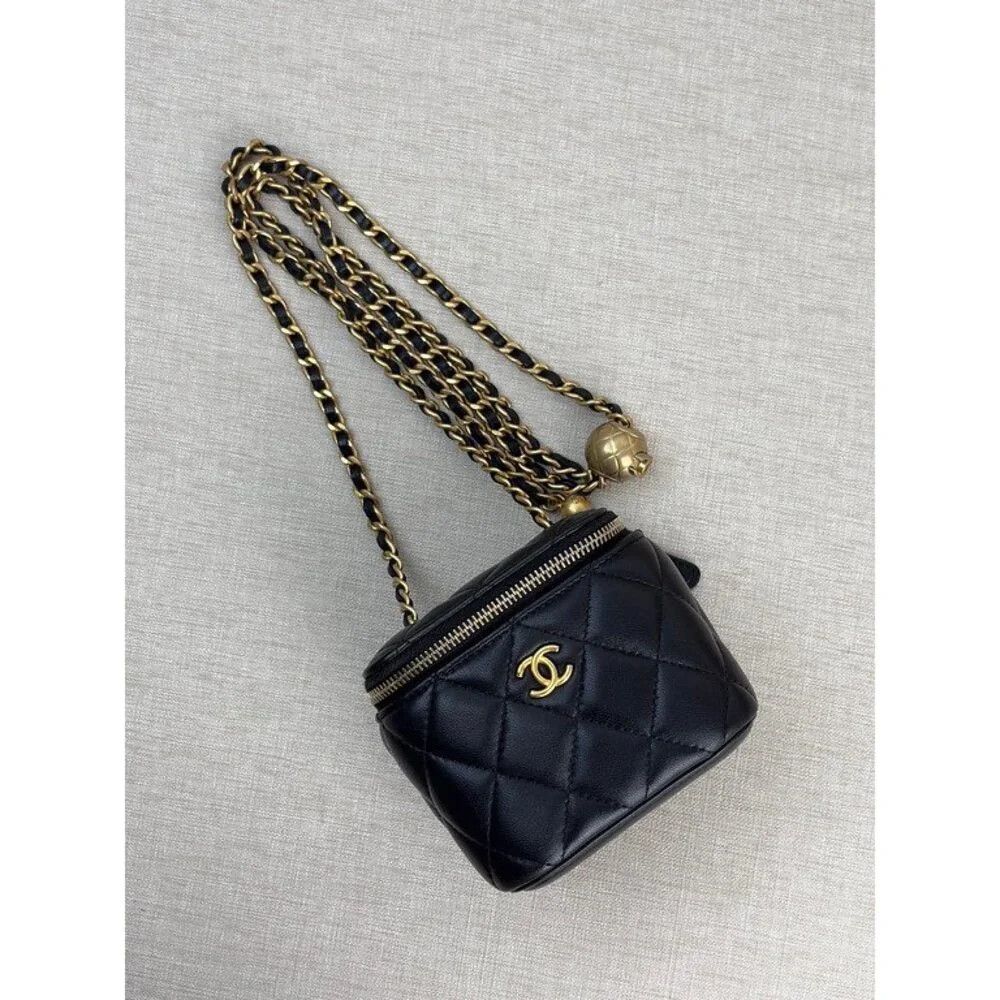 CHANEL Black Lambskin Vanity Case Small GHW